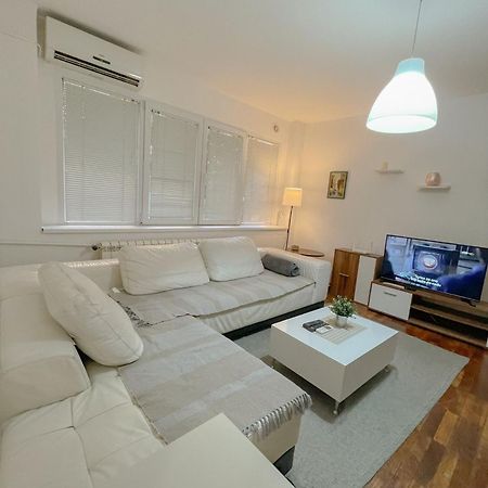 Slavija Mcd Apartment Beograd Bagian luar foto