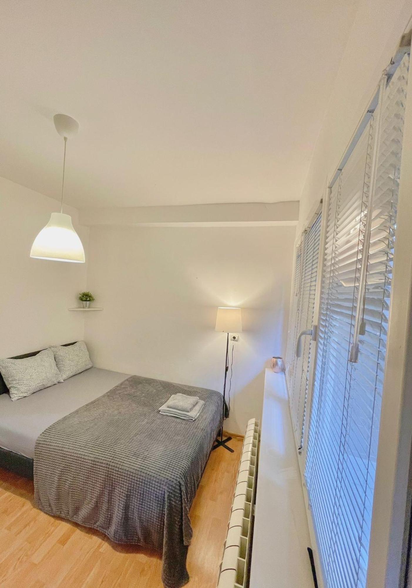 Slavija Mcd Apartment Beograd Bagian luar foto